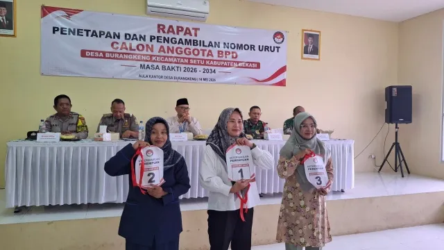 Lurah Burangkeng Minta Calon Anggota BPD Siap Menerima Hasil Pemilihan dan Menjaga Transparansi