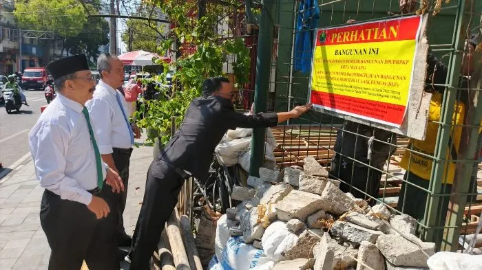 Pemkot Malang Hentikan Proyek Bangunan di Atas Saluran Irigasi Kadalpang