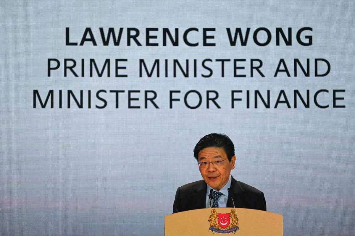 Video PM Singapura Lawrence Wong Naik Kelas Ekonomi Asli, Namun Bukan Saat KTT ASEAN di Cebu
