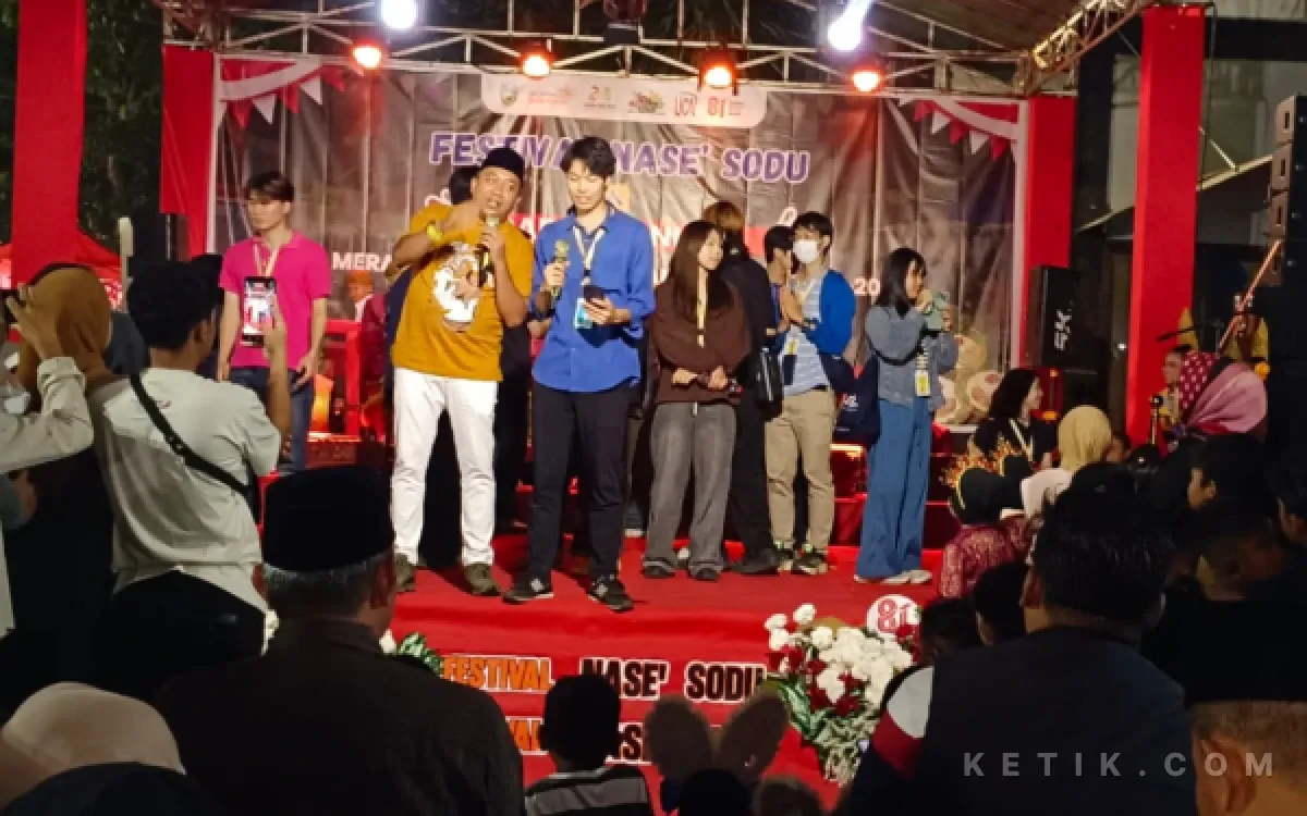 Bupati Situbondo Ajak Mahasiswa Jepang dan AS Kenal Kuliner Khas Asembagus di Festival Nase’ Sodu