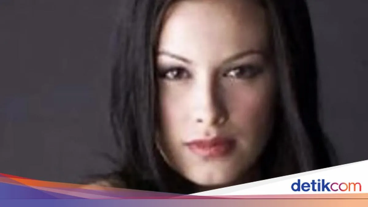 Sophia Latjuba Unggah Foto Lawas Era 1990-an, Penampilannya Disebut Tak Banyak Berubah