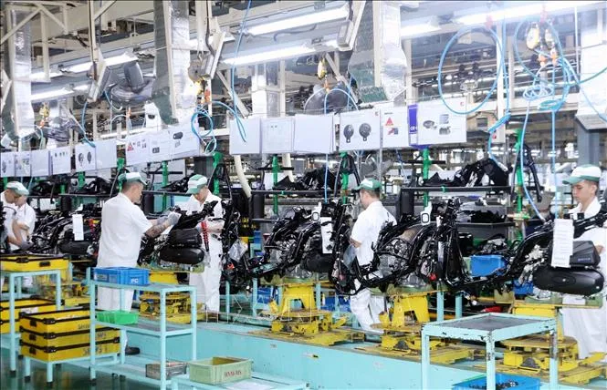 ADB Proyeksikan Ekonomi Vietnam Tetap Tumbuh Tinggi pada 2026–2027, Namun Risiko Global Membayangi