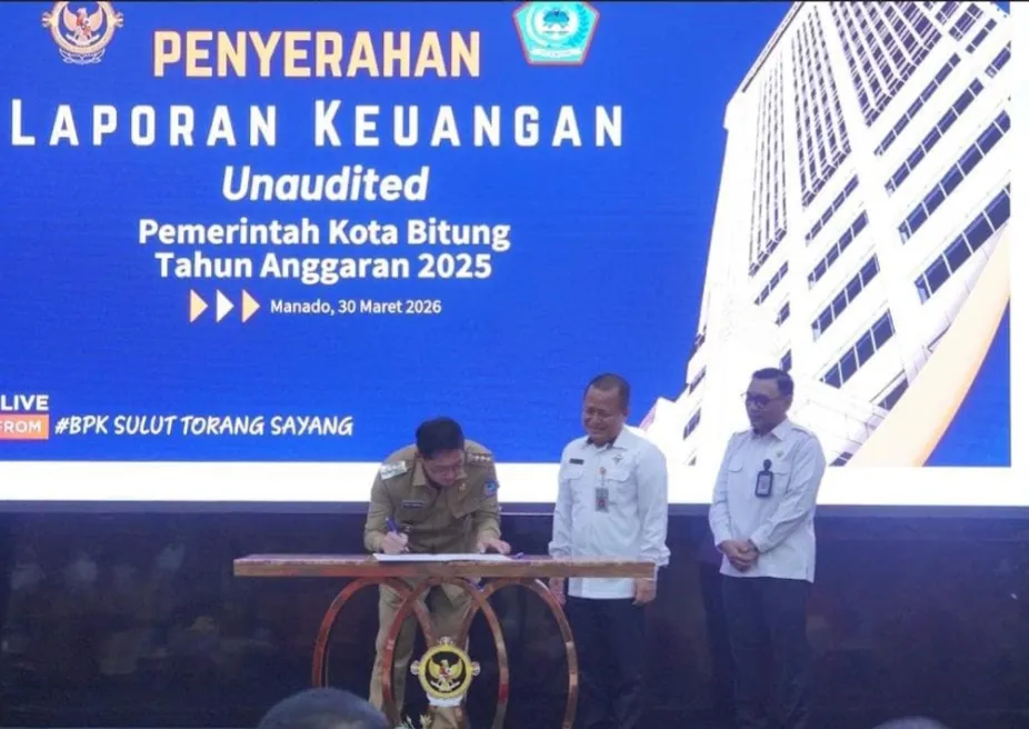 Wali Kota Bitung Serahkan LKPD Unaudited 2025 ke BPK Sulut