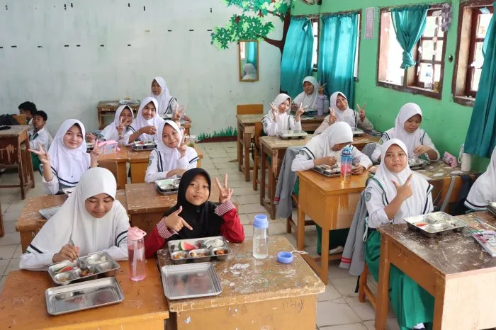 MTsN 1 Batang Hari Mulai Distribusikan Program Makan Bergizi Gratis untuk Dukung Gizi dan Konsentrasi Siswa