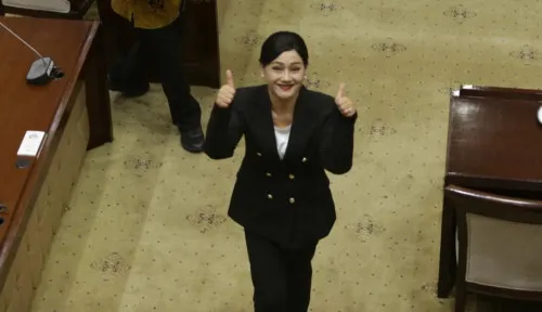 Friderica Widyasari Dewi Dilantik sebagai Ketua OJK, Tegaskan Komitmen Majukan Sektor Jasa Keuangan