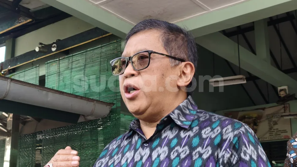 Hasto Kristiyanto Minta Pemerintah Pangkas Belanja Tak Produktif dan Hentikan Pemotongan Transfer ke Daerah