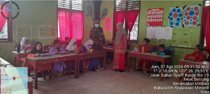 3.023 Porsi Makan Sehat Bergizi Disalurkan ke 21 Lokasi Sekolah di Merbau, Meranti