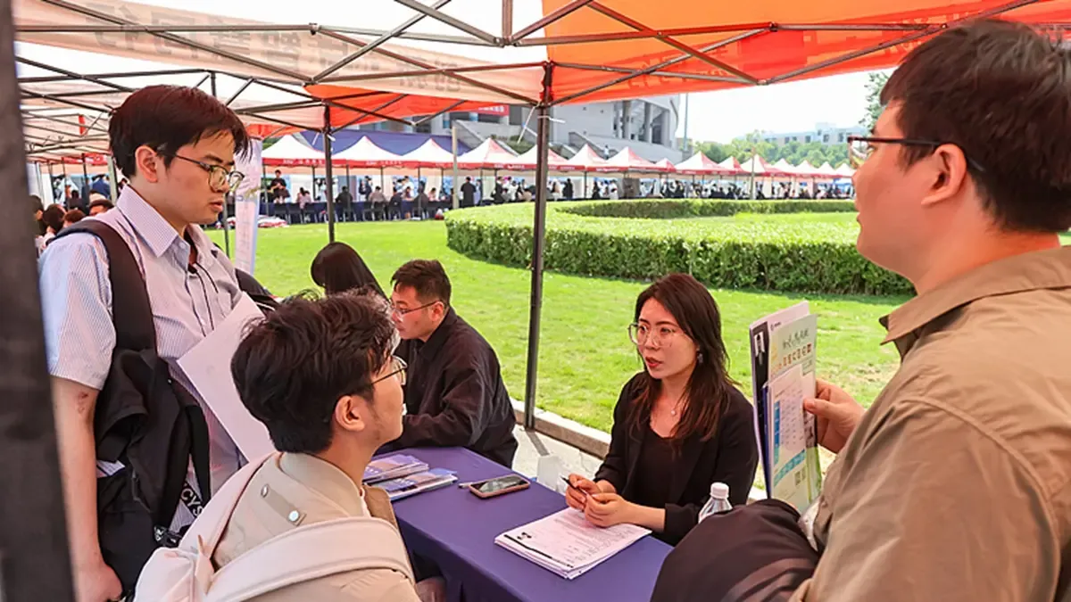 Tiongkok Tambah 38 Jurusan Baru Berfokus AI dan Energi dalam Katalog Sarjana 2026
