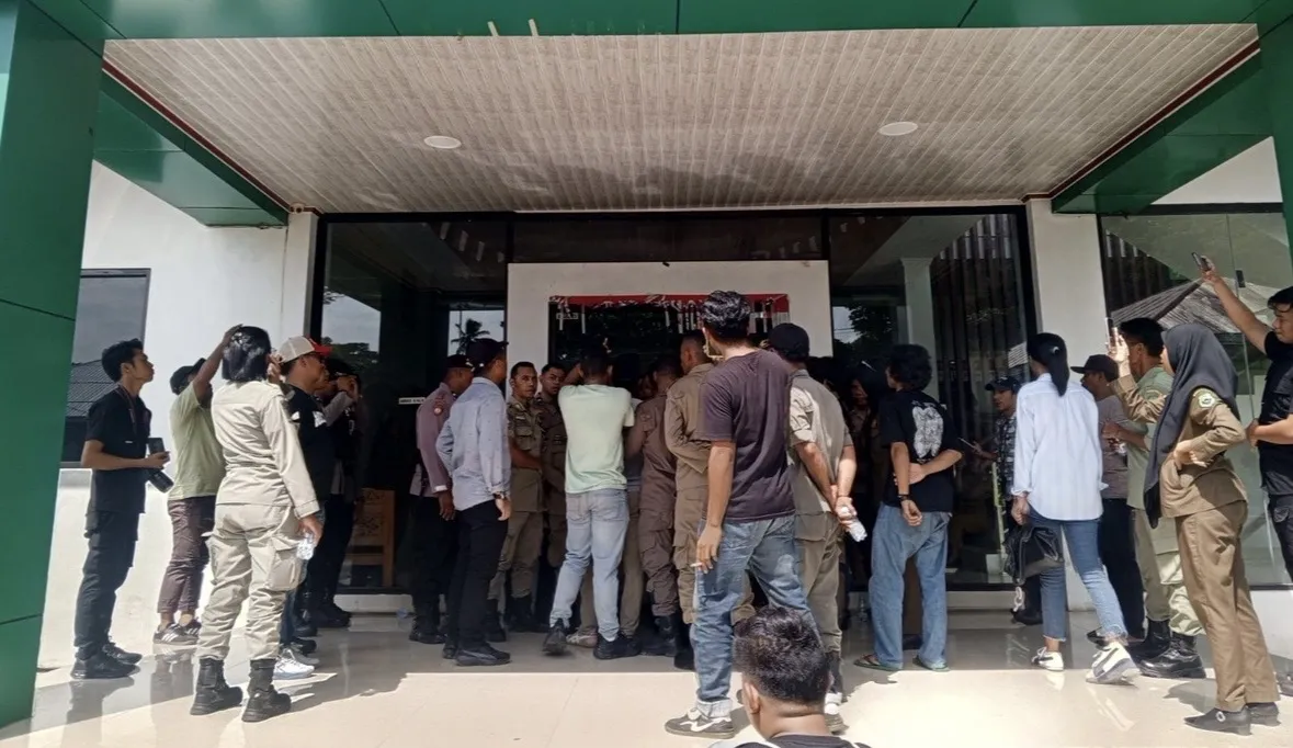 APOTIK Soroti Layanan RSUD Jailolo, Desak Transparansi BLUD dan Pencopotan Direktur