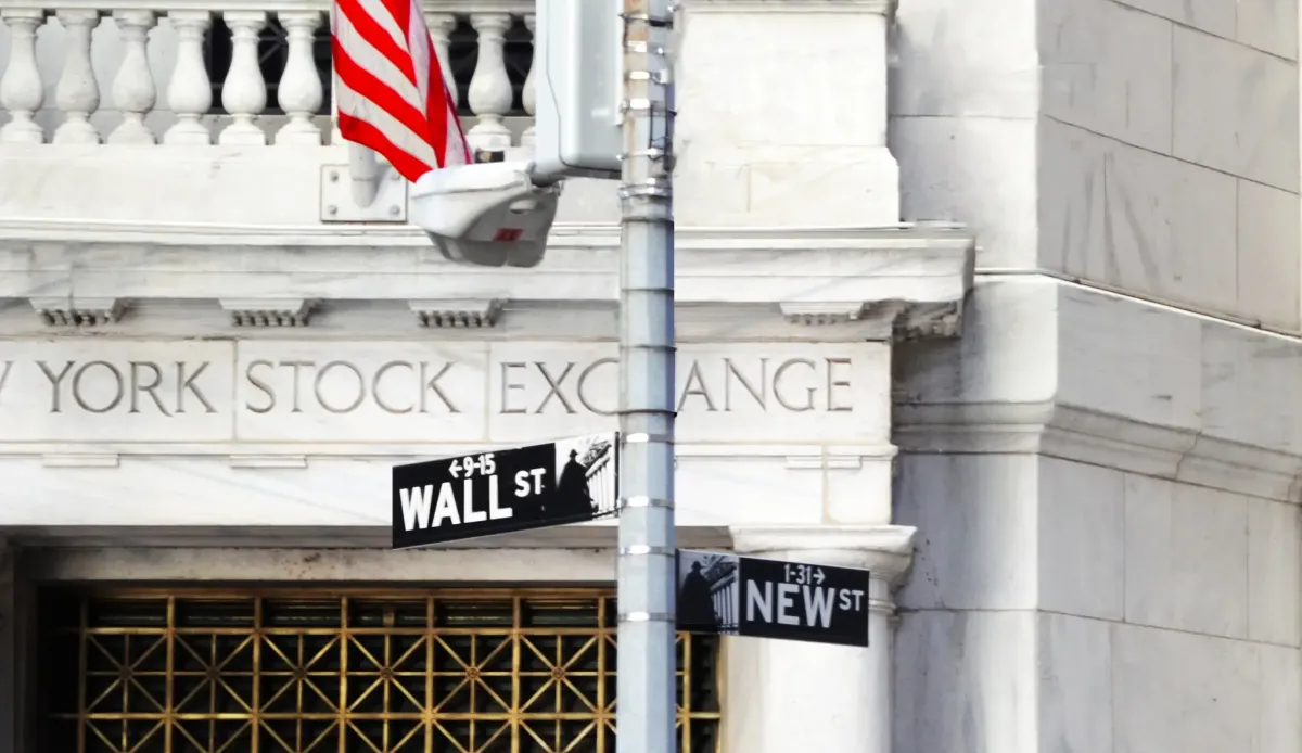 Dow Jones Anjlok 10%, Kekhawatiran Pasar Global Meningkat di Tengah Lonjakan Minyak dan Perang Iran