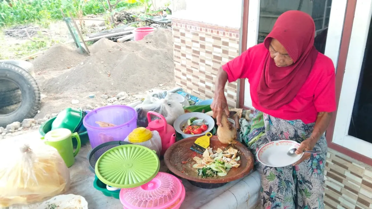 Rujak Berkah di Pamekasan Bertahan dengan Resep Lama dan Harga Fleksibel