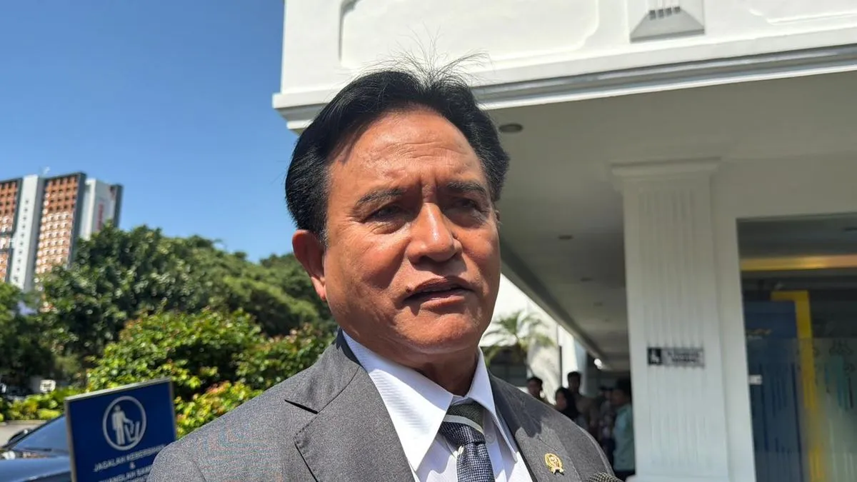 Klaim Yusril Menyebut Ijazah Jokowi Sah di Mata Hukum Dipastikan Hoaks