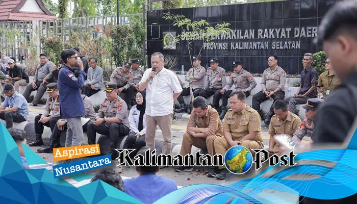 Aksi BEM se-Kalsel Soroti Kekurangan Guru dan Transparansi Program Makan Bergizi Gratis