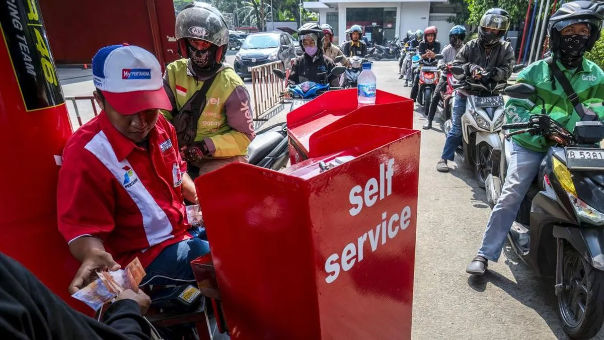 Pemerintah Tahan Harga BBM Bersubsidi, Dorong WFH dan Gerakan Hemat Energi di Tengah Krisis Global