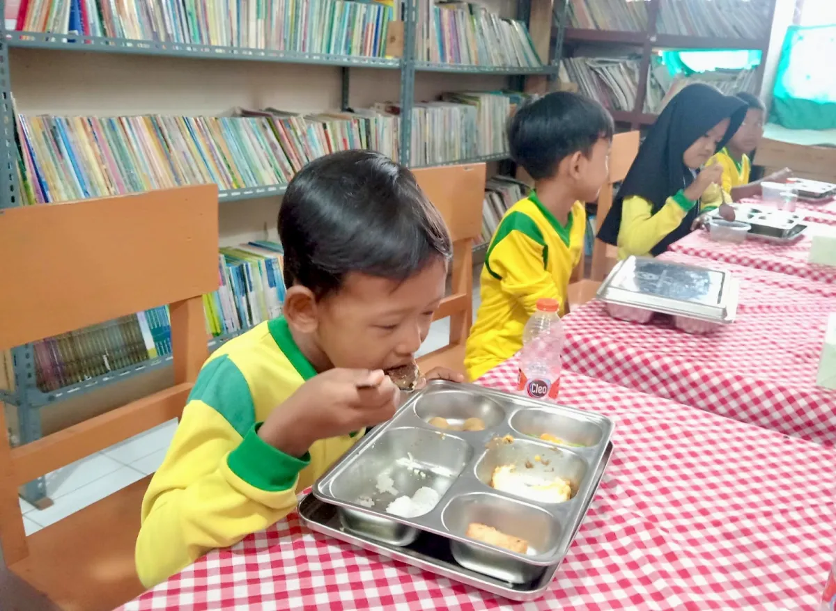 Anak Tampak Sehat Belum Tentu Bergizi Baik: Temuan di SDN 1 Budidaya Lampung Selatan