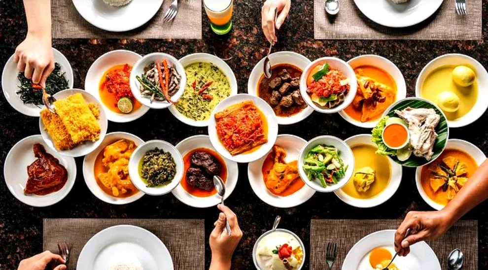 Sejumlah Artis dan Kreator Konten Ramaikan Bisnis Rumah Makan Padang dengan Beragam Konsep