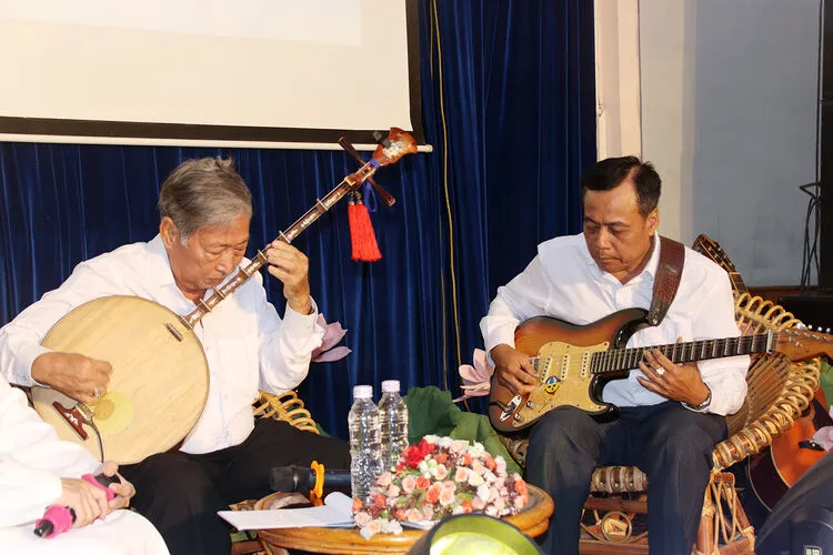 Musik Tradisional Kembali Menggema di Kampus, Mahasiswa An Giang Antusias Belajar dan Melestarikan