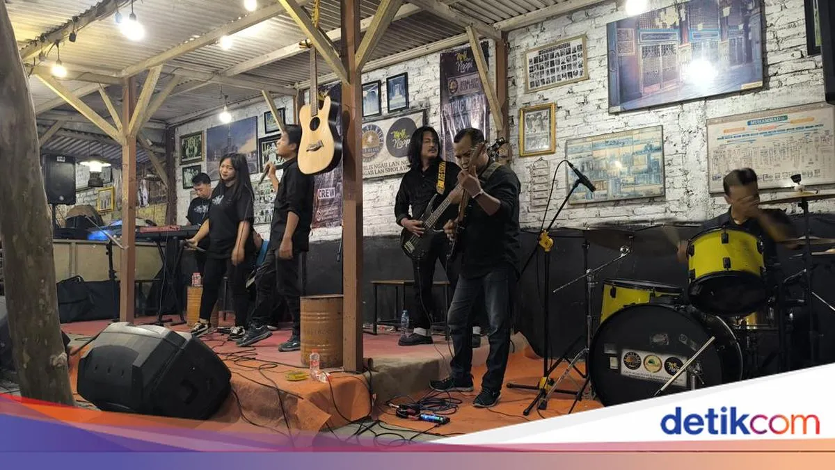 Pengajian Unik di Warkop Surabaya, Komunitas Gothic Metal Padukan Diskusi Agama dan Musik