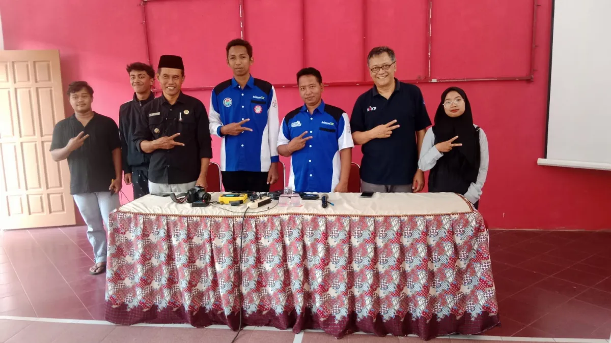 Relawan TIK Kabupaten Blitar Latih Desa Kemirigede Bangun dan Kelola Infrastruktur Internet untuk Dukung Digitalisasi BUMDesa