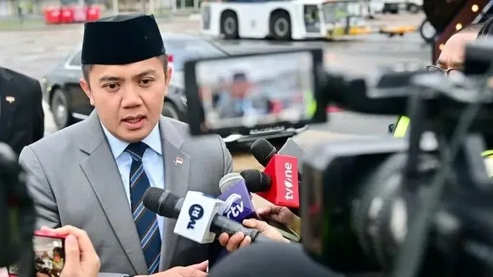 Seskab Teddy Singgung Fenomena “Inflasi Pengamat”: Banyak Analisis Dinilai Tanpa Data dan Tak Sesuai Bidang