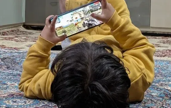 Teknologi Digital Mengubah Pola Komunikasi Keluarga, Interaksi Langsung Kian Berkurang