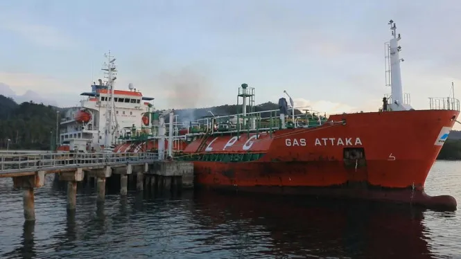 Kapal LPG Pertamina MT Gas Attaka Sandar di Terminal Amurang, Perkuat Pasokan Sulawesi Utara
