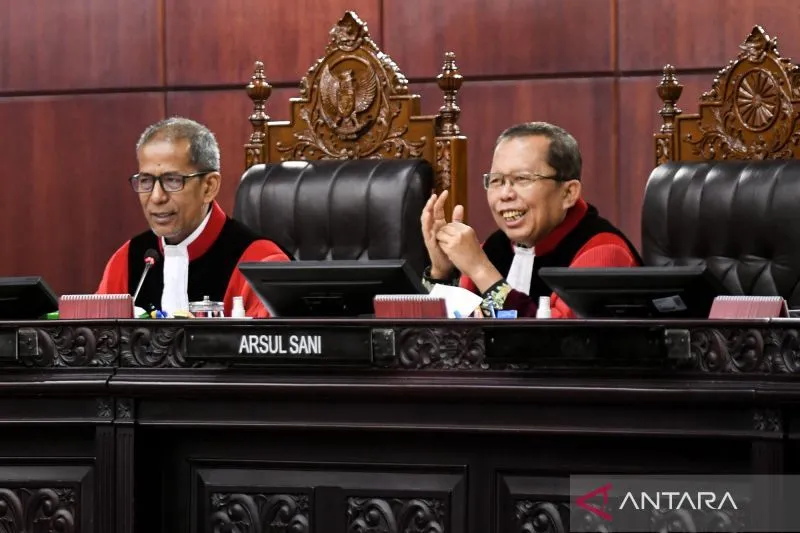 MK Minta Pemerintah dan DPR Perbarui Aturan Hak Keuangan Pejabat Negara