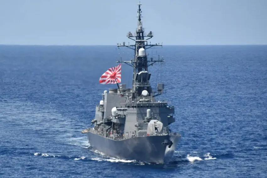 China Layangkan Protes ke Jepang Usai Kapal Perang Masuk Selat Taiwan