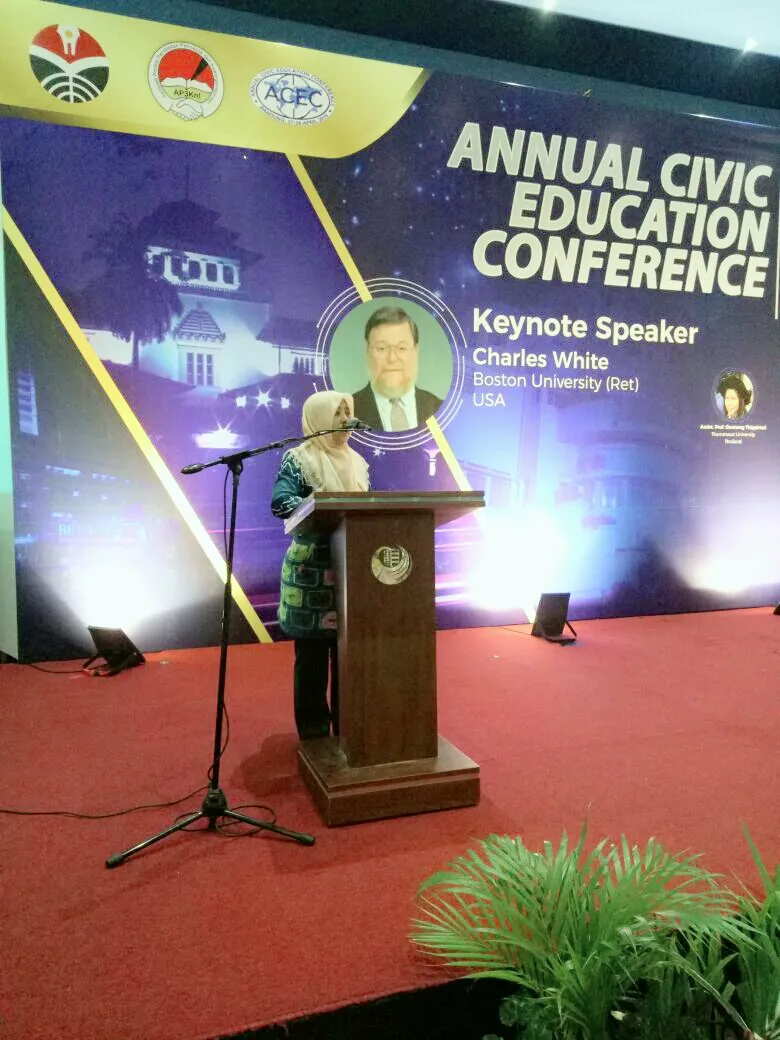 Dosen IAIN Palangka Raya Jadi Presenter di Konferensi Pendidikan Kewarganegaraan Internasional di Bandung