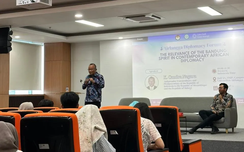 Forum Diplomasi Universitas Airlangga Bahas Relevansi Semangat Bandung bagi Diplomasi Afrika