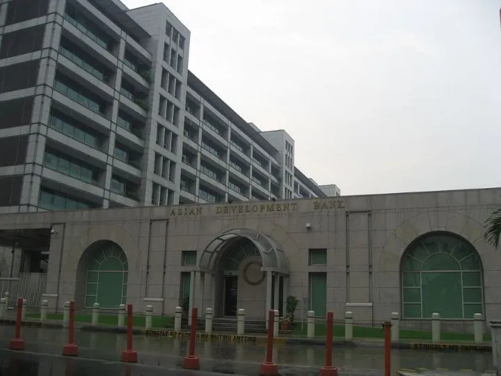 ADB Proyeksikan Pertumbuhan Ekonomi Negara Berkembang Asia-Pasifik Melambat akibat Konflik Timur Tengah