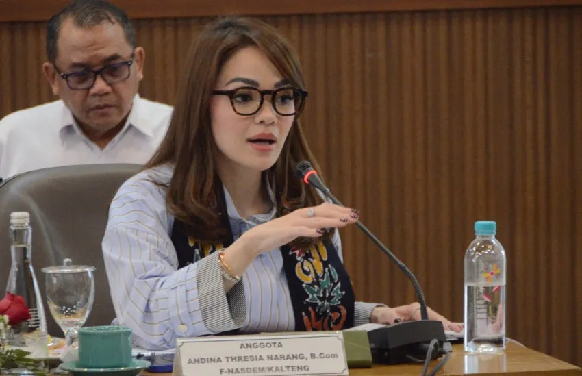 Webinar Komdigi–Komisi I DPR Bahas Literasi Digital untuk Dorong Investasi dan Perdagangan Global