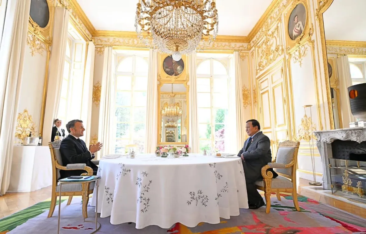 Prabowo Bertemu Macron di Istana Élysée, Bahas Penguatan Kerja Sama Indonesia–Prancis