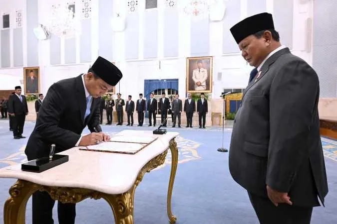 Presiden Prabowo Lantik Dubes untuk Oman-Yaman, Pimpinan Ombudsman, dan Hakim MK