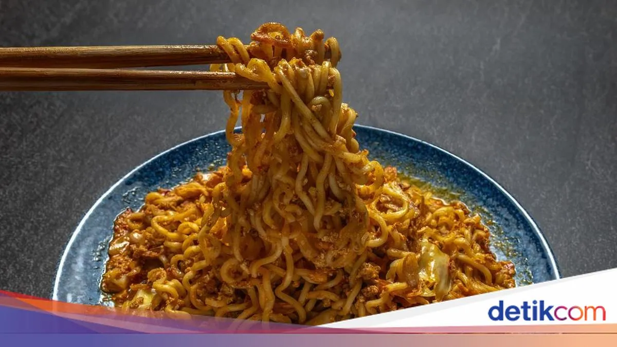 Mengapa Food Hacks Viral Menguasai Linimasa: Dari Asinan “Sultan” hingga Indomie Mayones, dan Cermin Selera Baru Indonesia