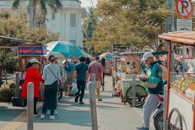 Daftar 20 Kota Terbaik Dunia untuk Kuliner Street Food 2026: Jakarta Disebut Ungguli Bangkok