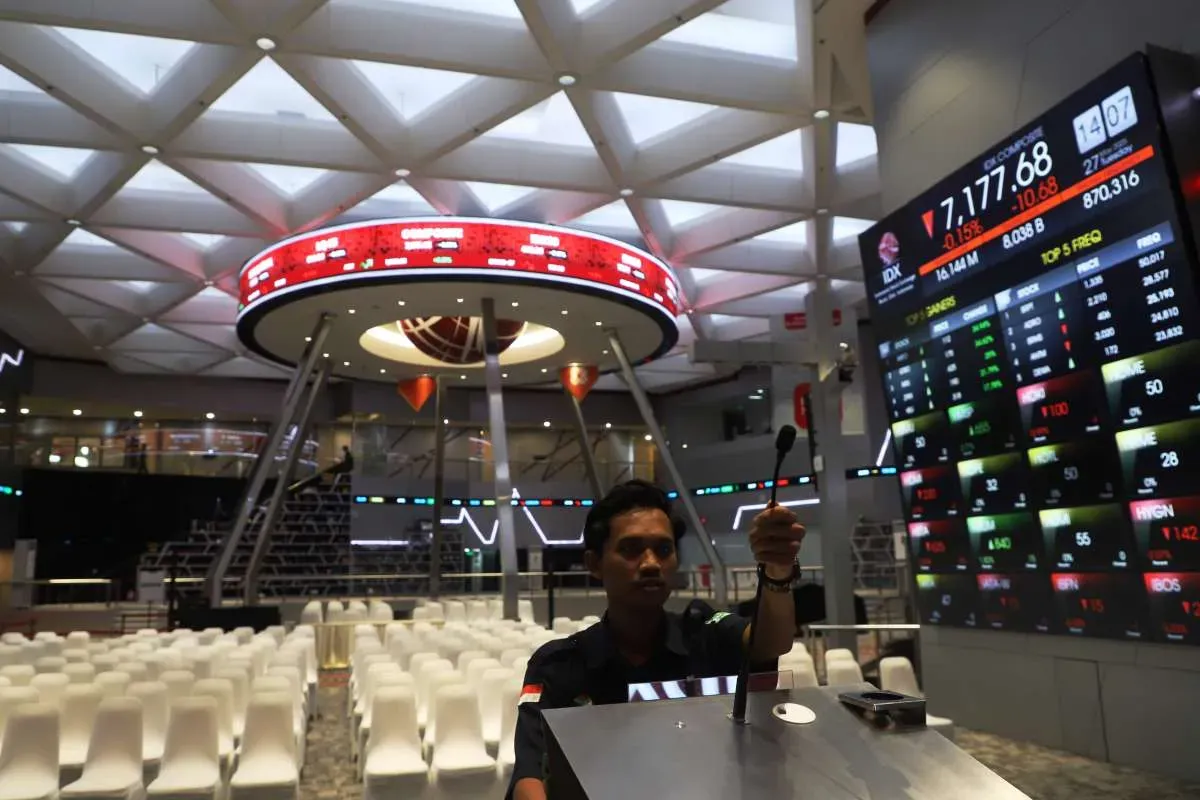 IHSG Turun 0,94% ke 7.097 pada 27 Maret, Asing Catat Net Sell Rp 1,76 Triliun