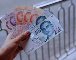 Rupiah Sentuh Titik Terendah terhadap Dolar Singapura, Dipicu Konflik Global dan Arus Modal Keluar