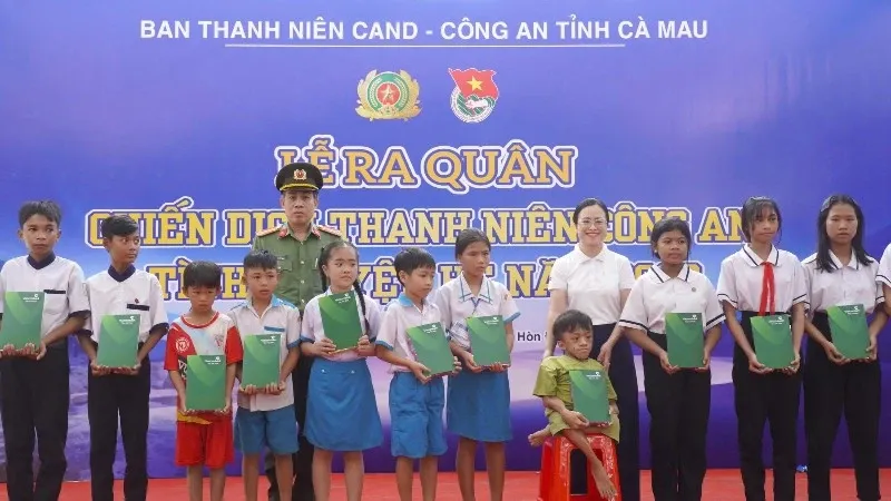 Polisi Muda Luncurkan Kampanye Relawan Musim Panas 2026 di Ca Mau, Fokus pada Desa Baru dan Kesejahteraan Warga