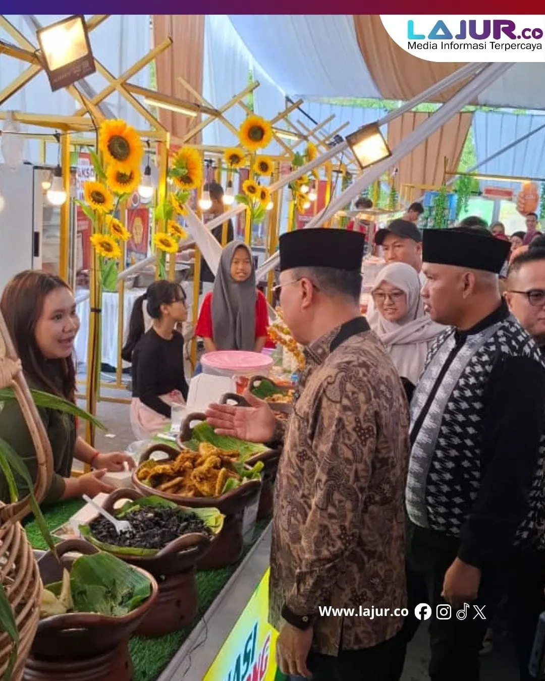 Gubernur Sultra Andi Sumangerukka Cicipi Kuliner UMKM di Festival Sultra Maimo 2026