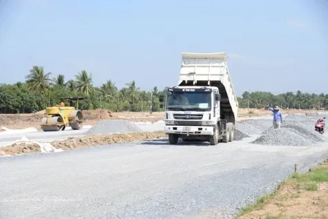 Harga BBM Berfluktuasi dan Cenderung Naik, Sektor Transportasi hingga Konstruksi di Dong Thap Tertekan