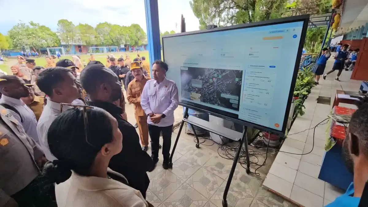 Pemuda Nabire Kembangkan Aplikasi SIAP MBG untuk Pantau Program Makan Bergizi Gratis