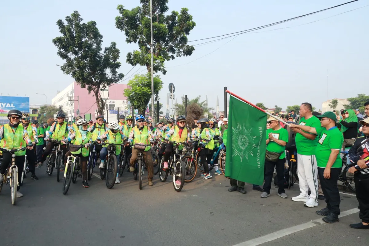 Wali Kota Bekasi Lepas Sepeda Santai Muhammadiyah dan Fun Run Lamahu di CFD