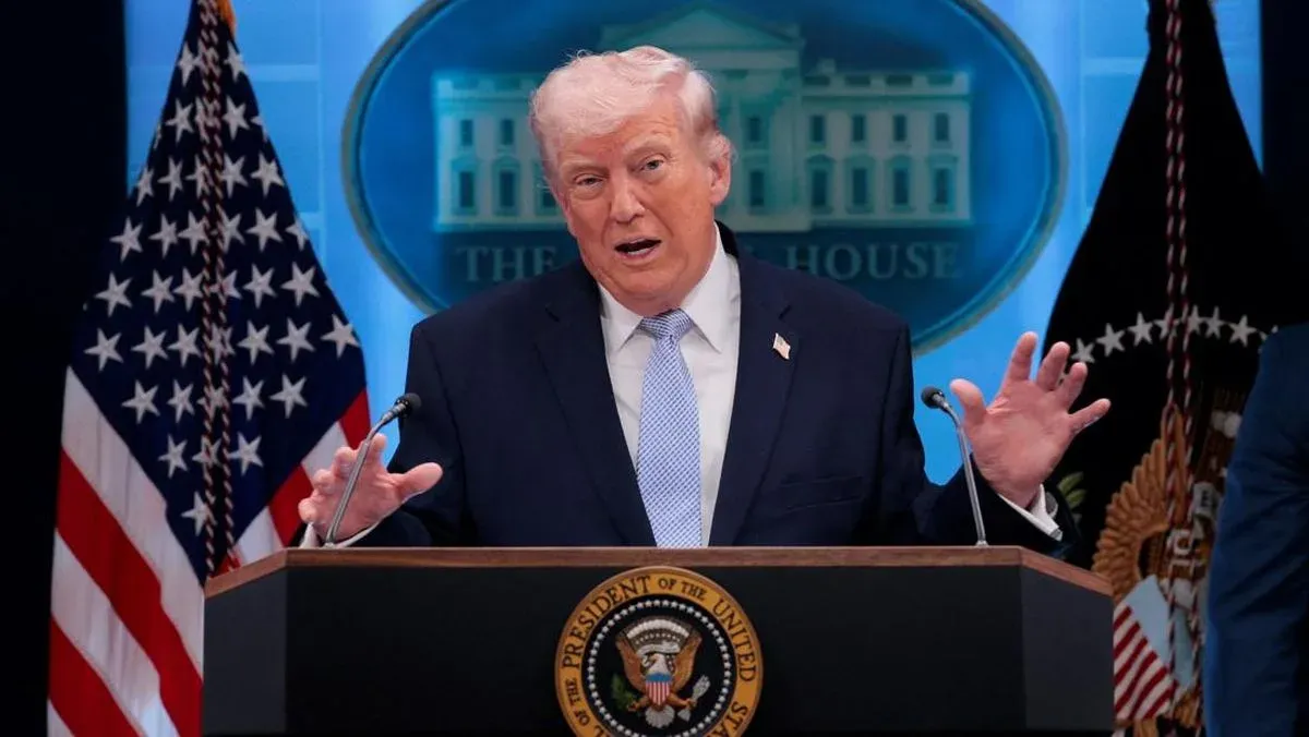 Trump Ancam Tarif 50% untuk China Jika Terbukti Kirim Bantuan Militer ke Iran