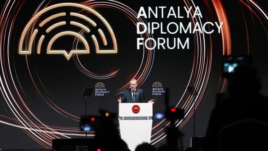 Erdogan Bahas Gaza dan Kerja Sama Strategis dalam Sejumlah Pertemuan di Forum Diplomasi Antalya
