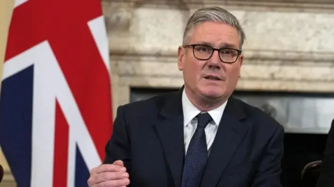 PM Inggris Keir Starmer Kritik Trump dan Putin, Soroti Lonjakan Harga Energi Global