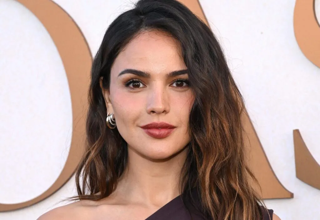 Eiza González Tunjukkan Transformasi Fisik untuk Film Iron Jane