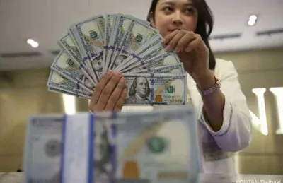Dolar AS Menguat di Pasar Global, Daya Tarik Emas Tertekan