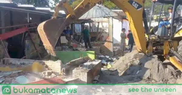 Pemkot Makassar Tertibkan 178 Lapak PKL di Mariso, Satu Lokasi Masih Diverifikasi Status Lahannya