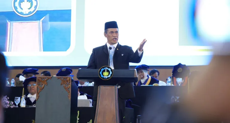 Mentan Amran Tantang Alumni ITS Jadi Motor Inovasi Pertanian Hadapi Krisis Global